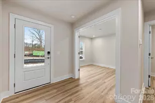6008 Pivot Ct, Charlotte, NC 28205 - Photo 2