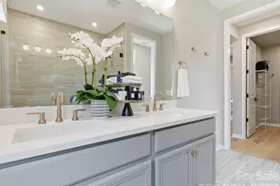 8402 Discovery Ln, Charlotte, NC 28216 - Photo 28