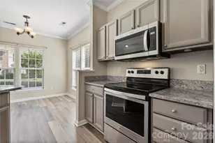 12353 Jessica Pl, Charlotte, NC 28269 - Photo 6