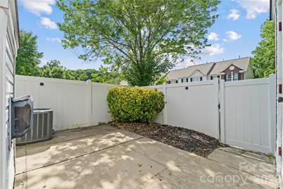 12353 Jessica Place, Charlotte, NC 28269 - Photo 32