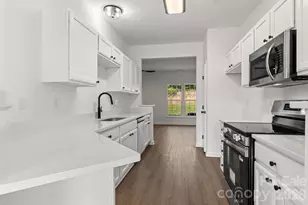 12557 Jessica Pl, Charlotte, NC 28269 - Photo 8