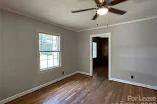 315 N Mulberry St, Statesville, NC 28677 - Photo 4