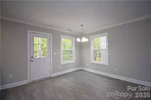 5110 Hanging Rock Ct, Hickory, NC 28601 - Photo 8