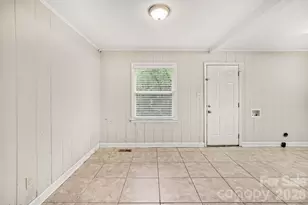 3700 Sargeant Dr, Charlotte, NC 28217 - Photo 12