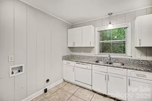3700 Sargeant Dr, Charlotte, NC 28217 - Photo 18