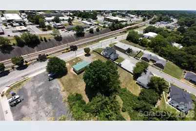 524 W Airline Avenue, Gastonia, NC 28052 - Photo 2