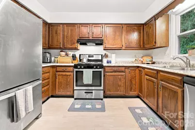 473 King William Road, Hendersonville, NC 28739 - Photo 12