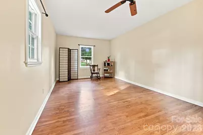 473 King William Road, Hendersonville, NC 28739 - Photo 16