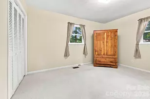 473 King William Rd, Hendersonville, NC 28739 - Photo 26