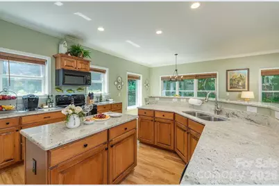 39 Rogers Creek Drive, Bakersville, NC 28705 - Photo 6