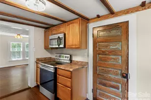 54 Louisiana Ave, Saluda, NC 28773 - Photo 22