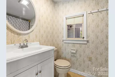 54 Louisiana Avenue, Saluda, NC 28773 - Photo 20