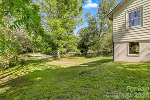 523 Harrison Ave, Franklin, NC 28734 - Photo 40