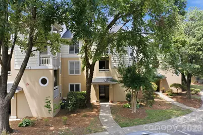 18009 Kings Point Drive, Cornelius, NC 28031 - Photo 2