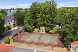 18009 Kings Point Dr, Cornelius, NC 28031 - Photo 20
