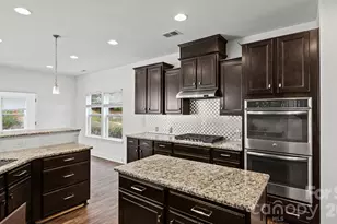 7235 Barefoot Forest Dr, Charlotte, NC 28269 - Photo 8