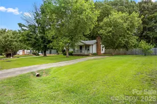 1050 Hay Row Rd, Clover, SC 29710 - Photo 4