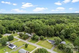1050 Hay Row Rd, Clover, SC 29710 - Photo 36