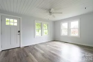 250 Oakdale St, Brevard, NC 28712 - Photo 2