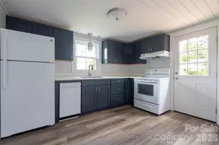 250 Oakdale St, Brevard, NC 28712 - Photo 8