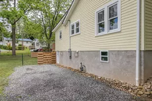250 Oakdale St, Brevard, NC 28712 - Photo 28