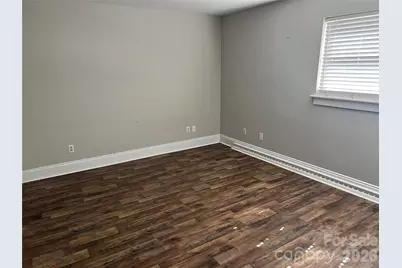 2171 6th Street NE, Hickory, NC 28601 - Photo 8