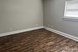 2171 6th St NE, Hickory, NC 28601 - Photo 8