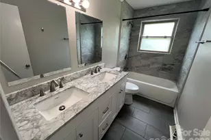 2171 6th St NE, Hickory, NC 28601 - Photo 4
