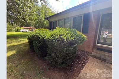 2171 6th Street NE, Hickory, NC 28601 - Photo 20