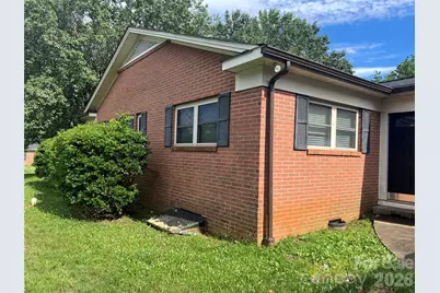 2171 6th Street NE, Hickory, NC 28601 - Photo 18