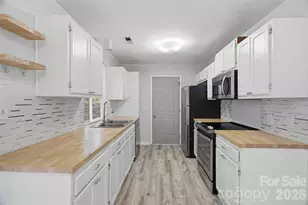 8345 Houndstooth Dr, Charlotte, NC 28227 - Photo 6