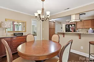 2233 Rexford Rd, Charlotte, NC 28211 - Photo 8