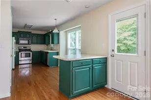 204 Windsor Forest Cir, Fletcher, NC 28732 - Photo 18