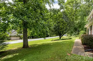 204 Windsor Forest Cir, Fletcher, NC 28732 - Photo 4
