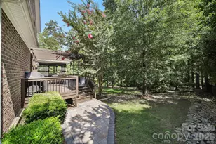 16619 Flintrock Falls Ln, Charlotte, NC 28278 - Photo 4
