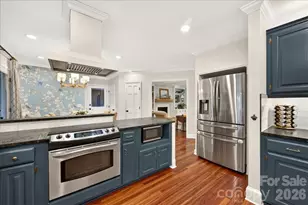 10300 Ben Franklin Ct, Charlotte, NC 28277 - Photo 12