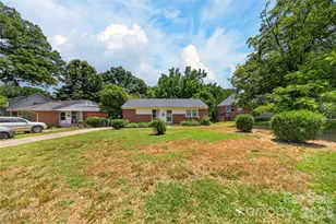 520 Inwood Dr, Charlotte, NC 28209 - Photo 2