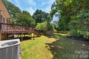 520 Inwood Dr, Charlotte, NC 28209 - Photo 26