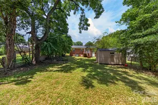 520 Inwood Dr, Charlotte, NC 28209 - Photo 30
