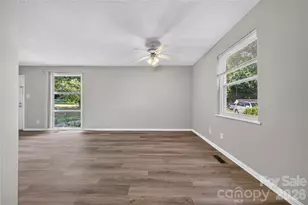 520 Inwood Dr, Charlotte, NC 28209 - Photo 8