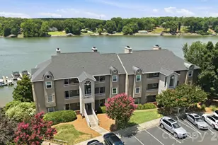 9817 Emerald Point Dr, Charlotte, NC 28278 - Photo 44