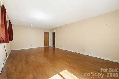 917 Fassifern Court, Hendersonville, NC 28791 - Photo 12