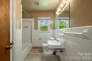 917 Fassifern Ct, Hendersonville, NC 28791 - Photo 20