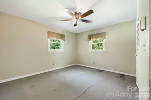 917 Fassifern Ct, Hendersonville, NC 28791 - Photo 14