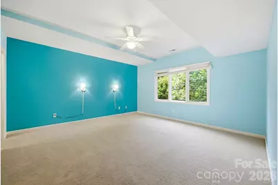 2204 E Cumming Woods Lane, Hendersonville, NC 28739 - Photo 32