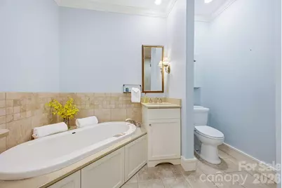 2204 E Cumming Woods Lane, Hendersonville, NC 28739 - Photo 20