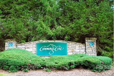 2204 E Cumming Woods Lane, Hendersonville, NC 28739 - Photo 38