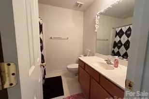 8053 Christmas Ct, Charlotte, NC 28216 - Photo 32