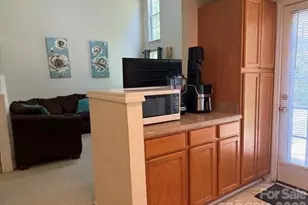 8053 Christmas Ct, Charlotte, NC 28216 - Photo 16