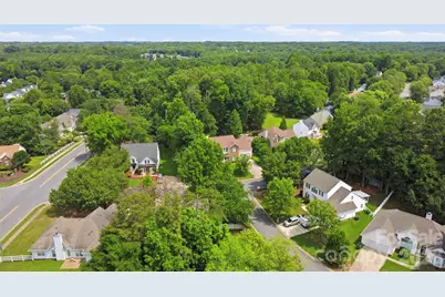 5619 Hedgecrest Place, Charlotte, NC 28269 - Photo 36